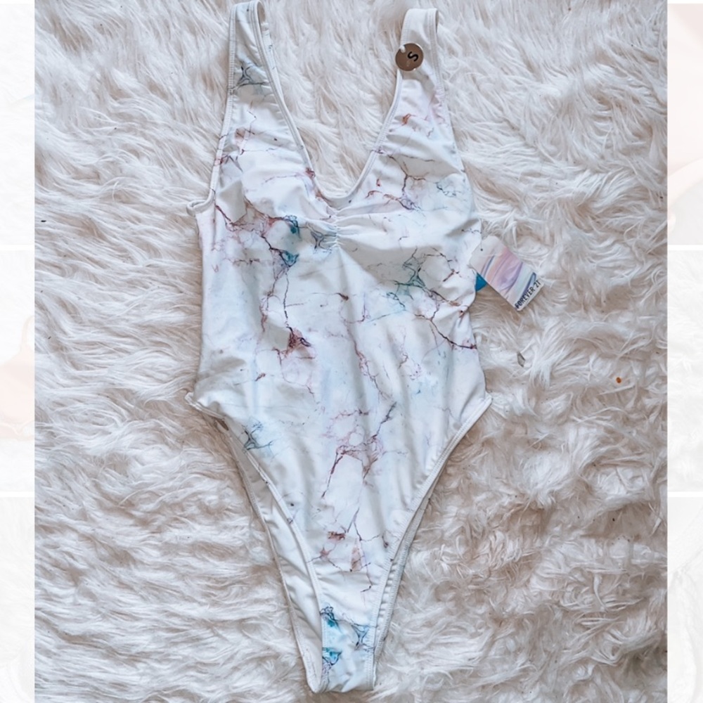 Marble swimsuit❤️‍🔥2/18$❤️‍🔥